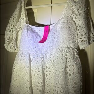 Lilly Pulitzer White Eyelet top with Puff Sleeves